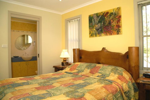 Bewong River Retreat - ACT Tourism 3