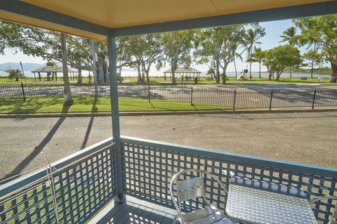 BIG4 Rowes Bay Beachfront Holiday Park - ACT Tourism 2