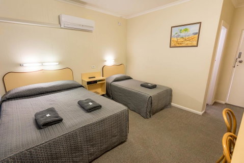 Billabong Motel - ACT Tourism 2