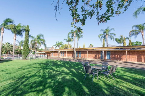 Billabong Motel - ACT Tourism 0