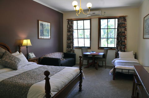 Black Spur Inn - ACT Tourism 1