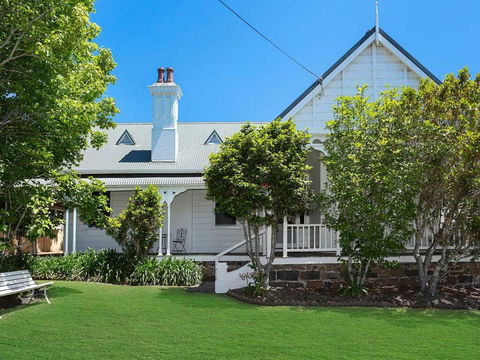 Blake House - Iconic Coastal Homestead - ACT Tourism 0