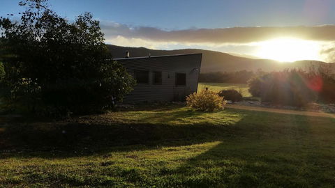 Blaze Rock Retreat - ACT Tourism 1