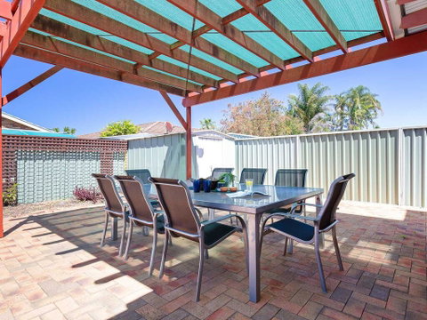 Blue Bay, 83a Rocky Point Road - Foxtel & Air Conditioning Downstairs - ACT Tourism 2