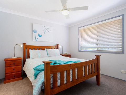 Blue Bay, 83a Rocky Point Road - Foxtel & Air Conditioning Downstairs - ACT Tourism 3