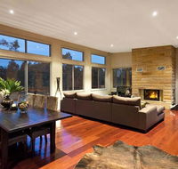 Blue Cliff Retreat - ACT Tourism