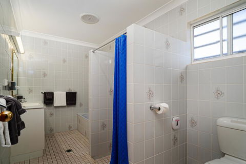 Blue Diamond Motor Inn - ACT Tourism 2