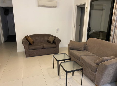 Blue Manor On Fairway - ACT Tourism 3