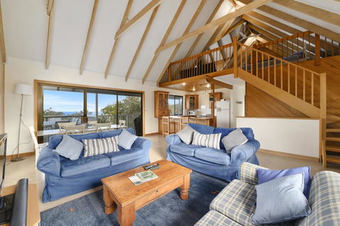 Blue Oar Beach House - ACT Tourism 3