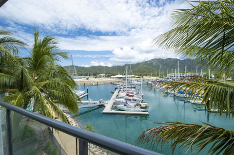 Blue On Blue Apartment 332 - ACT Tourism 2