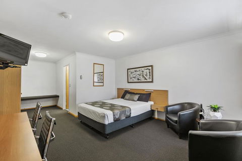 Blue Shades Motel - ACT Tourism 2