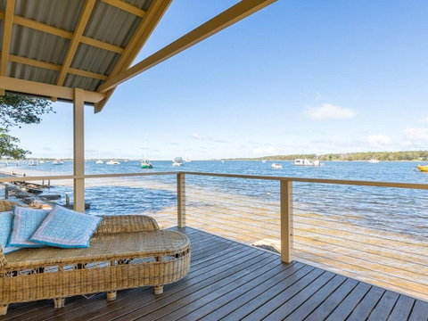 Bluewater - Riverfront Location With Water Views - ACT Tourism 0