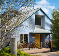 Boatshed Villa Yellow Door
