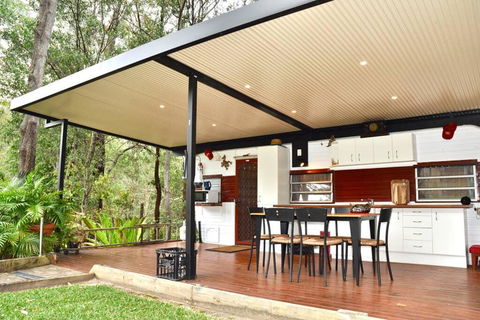 BoBRENE On Tamborine Nude Retreat - Cosy Chalet - ACT Tourism 1