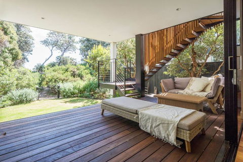 Ti Tree House - Live Like A Bonbeach Local - ACT Tourism 0