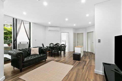 WATT1 - Modern 1 Bedroom Unit In Ultimo - ACT Tourism 2