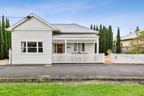 WARATAH At Queenscliff - ACT Tourism 2