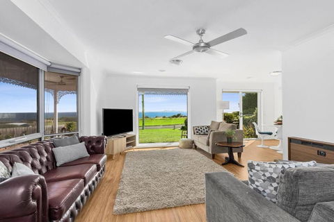 WATERFRONT - BAY VIEWS - Edgewater Springs - ACT Tourism 0