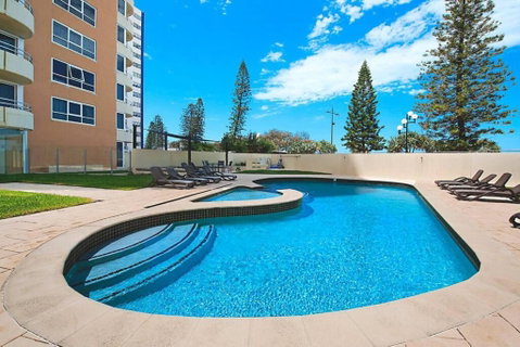 Zenith 2Bd Absolute Beachfront Surfers Paradise - ACT Tourism 1