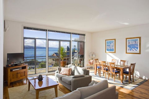 Apartment 35 Pacific Apartments - ACT Tourism 2