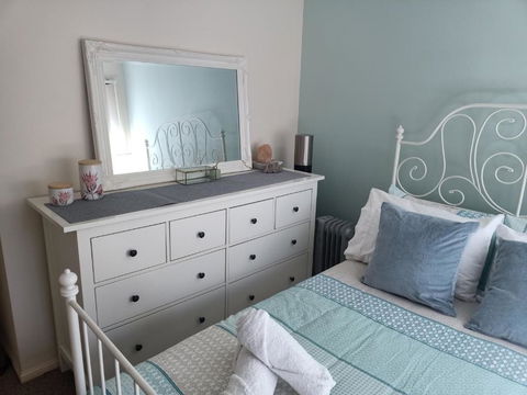 Tingalpa Townhouse Treat - ACT Tourism 1