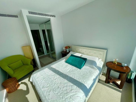 Yarra Accommodation With A New Modern Private Whole One Bedroom Apartment - ACT Tourism 2