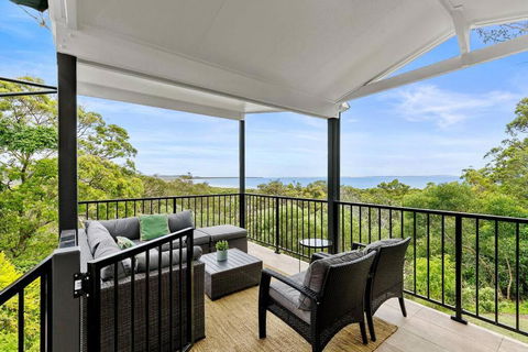 YARABIN - Luxury Home With Ocean Views - ACT Tourism 0