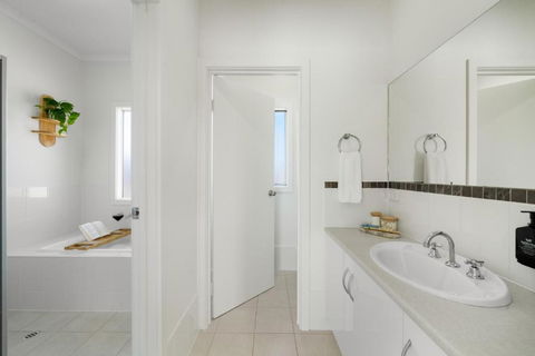 YARLU By Silver Sands - ACT Tourism 1