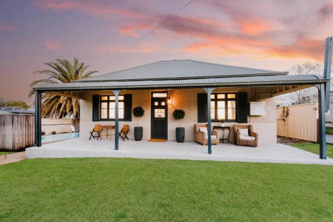 Yarranvale On Gladstone - A Gorgeous Country Abode - ACT Tourism 1