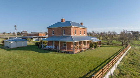 Yarras Homestead Bathurst. Luxury Farm Stay - ACT Tourism 0