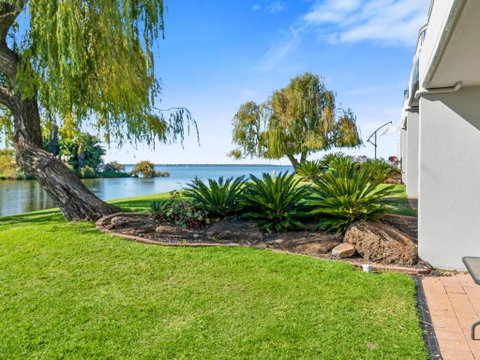 Yarrawonga Lakeside Apartment 25 - ACT Tourism 1
