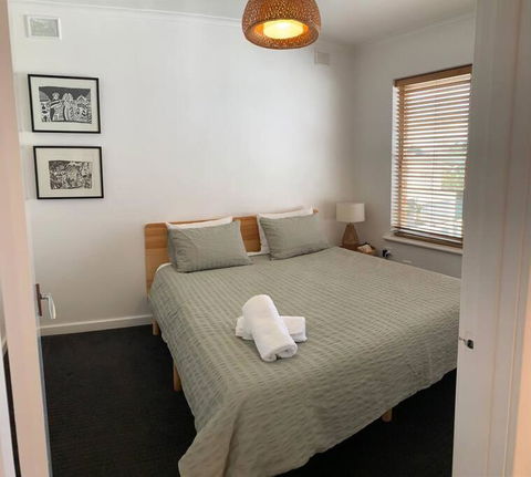 Yarrumla Beach Lodge - ACT Tourism 3