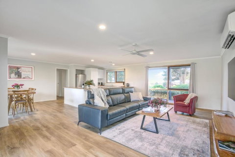 Yering Park Cottage - ACT Tourism 3