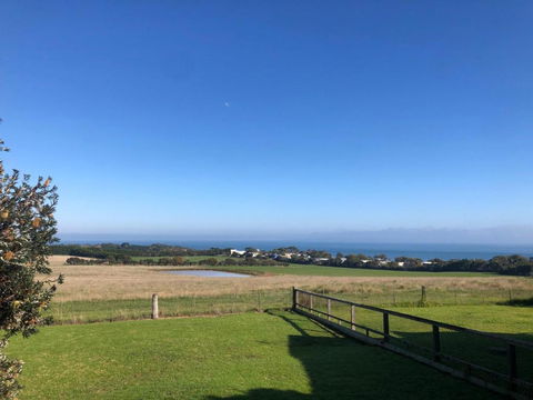 YOLO- Beach-house Views, Near Penguins, Nbn! - ACT Tourism 1