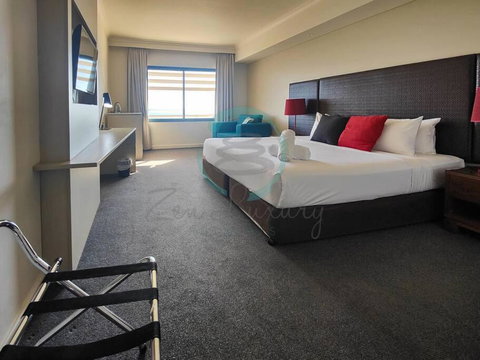 ZEN88 ESPLANADE: Hotel Suite W/ Ocean/Sunset Views - ACT Tourism 1
