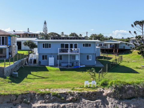 Zilzie Beachfront Getaway - ACT Tourism 1