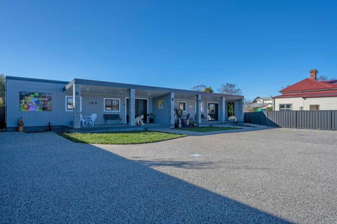 Zoo Villas : Villa Zebra - Central Wynyard - ACT Tourism 2