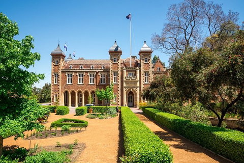 Perth Scavenger Hunt: Perched On A Swan - ACT Tourism 0