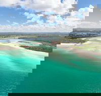 Deluxe Seaplane Tour Noosa to Glasshouse Adventure for 2 with Photobook - ACT Tourism