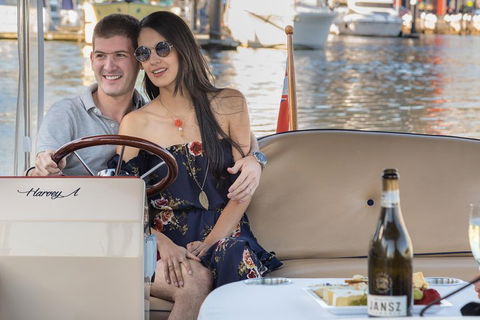 2-Hour Self-Drive Boat Hire On The Yarra River - ACT Tourism 5