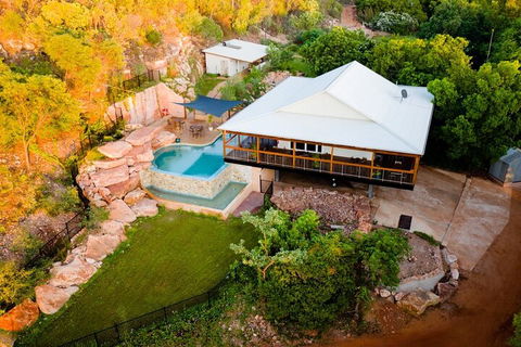 Giant Tides Tour - Cygnet Bay Pearl Farm - ACT Tourism 5