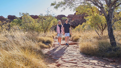 Kings Canyon Guided Rim Walk - ACT Tourism 4