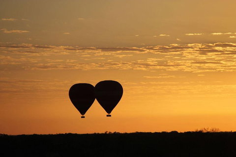 Early Morning Ballooning In Alice Springs - ACT Tourism 2
