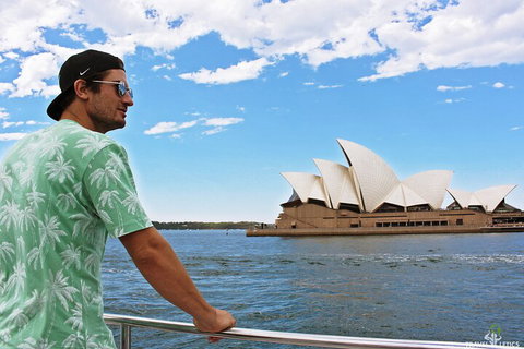 Sydney Harbour Hop-on Hop-off Cruise - ACT Tourism 3