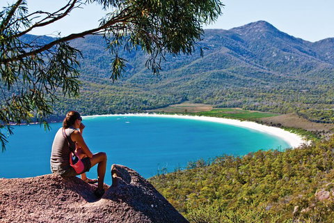4-Day Fabulous Tasmania Tour: Wineglass Bay, Port Arthur, Devils & Bruny Island - ACT Tourism 2