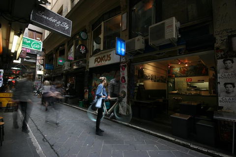 Central Melbourne Walking Tour - ACT Tourism 0