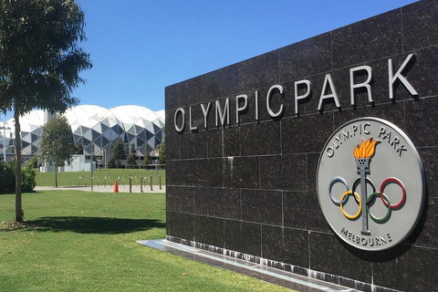 Melbourne Sports Walking Tour - ACT Tourism 3