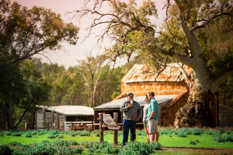 Yura Udnyu - Our Culture, Your Culture (Aboriginal Cultural Walk) - ACT Tourism 0